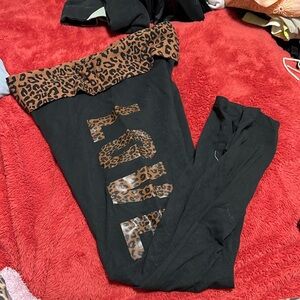 VS Pink Cheetah Leggings